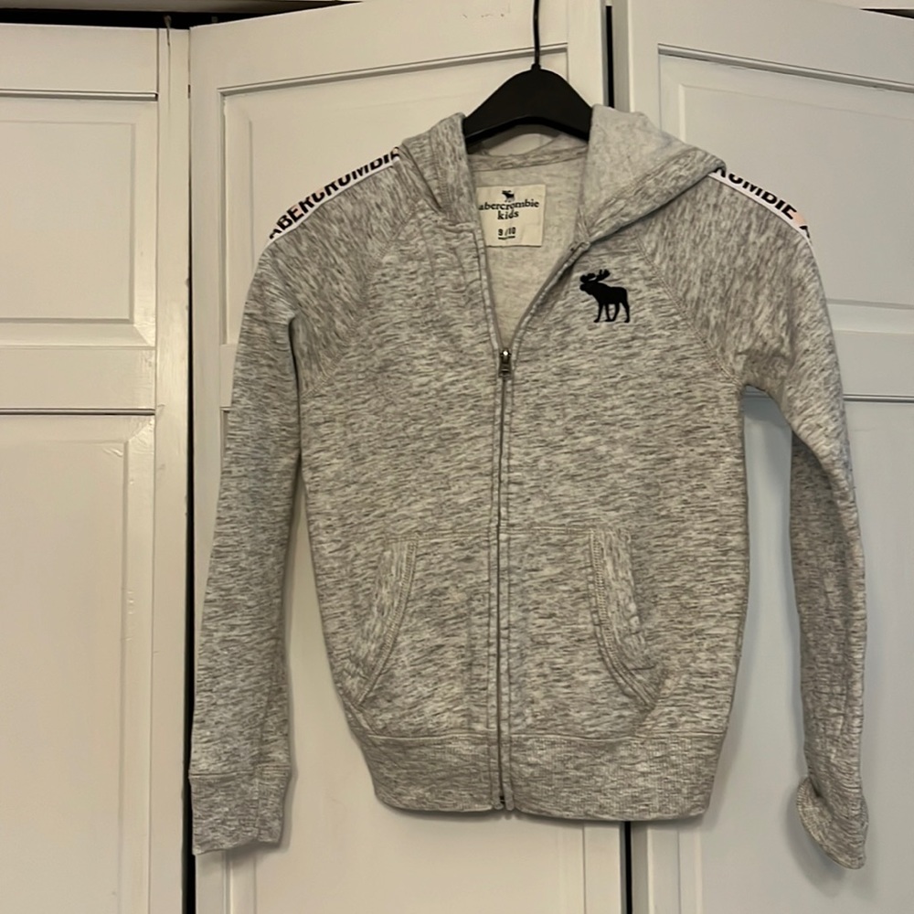 EUC- Girls Abercrombie and Fitch zip up sweatshirt, size 9-10